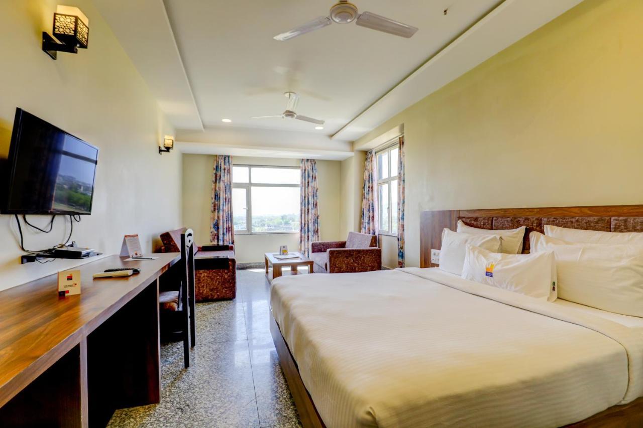 Hotel Shree Nanda Udaipur Dış mekan fotoğraf